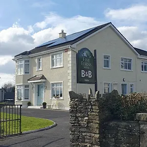 Bed & Breakfast Five Ferns House, Westport